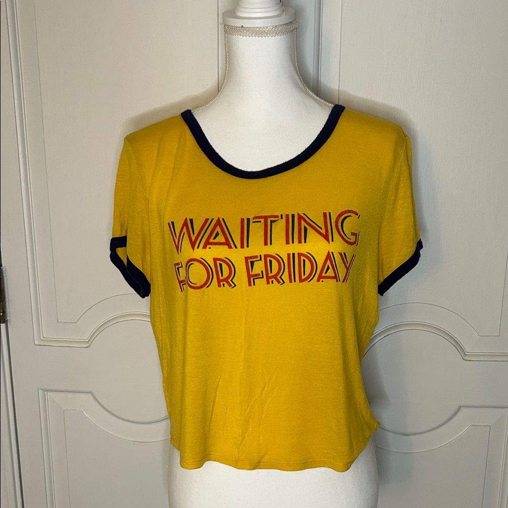 Junior’s Friday Graphic Tee (M)